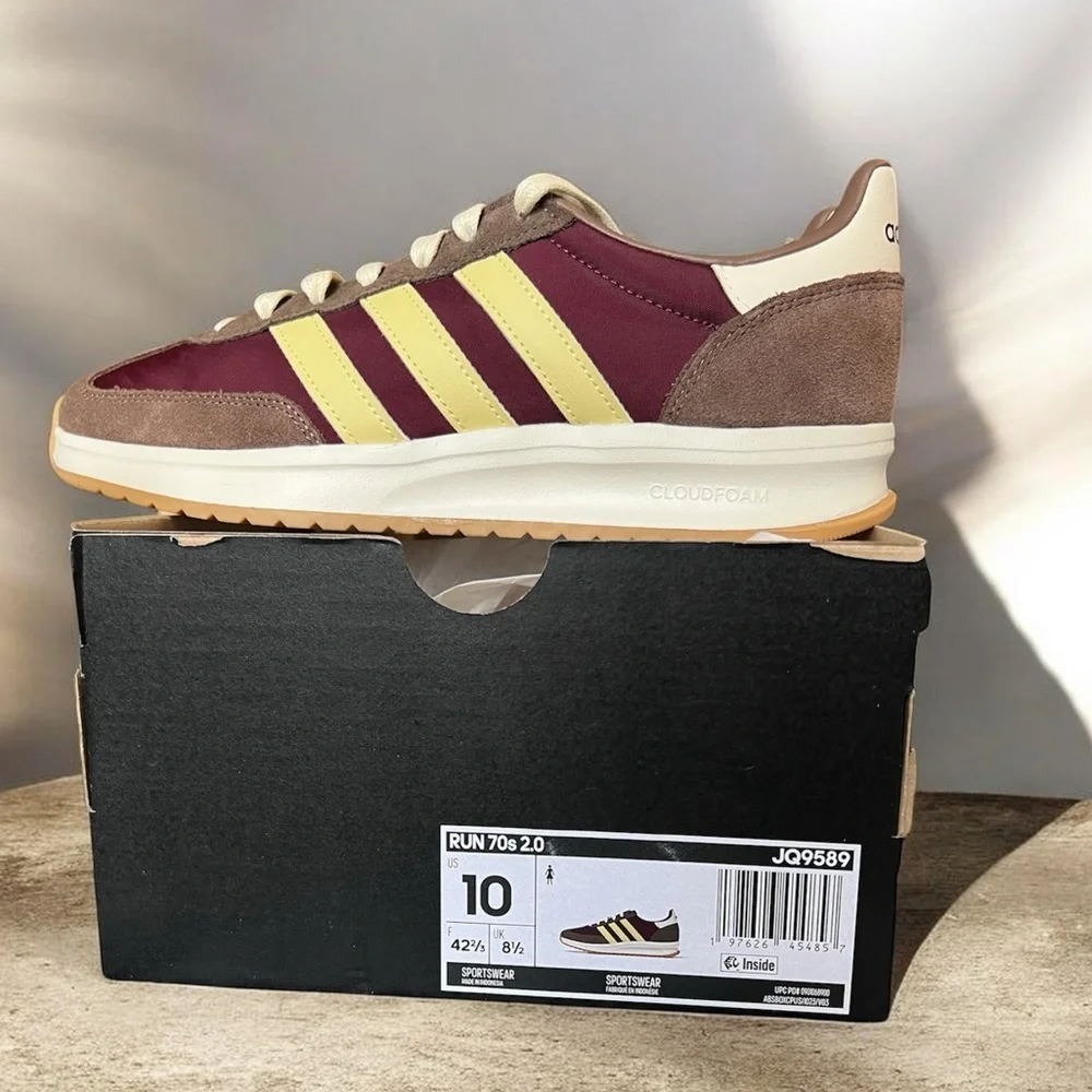 Adidas Run 70’s 2.0 Size 10 Women’s / 8.5 Men's Maroon and Beige NEW - Picture 1 of 5